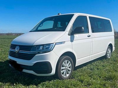 Second-hand VW Multivan 150 CP (110 kW) 2021 Alb Monovolum