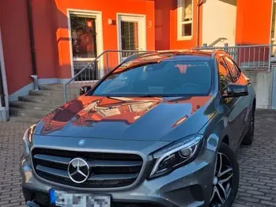 Gebraucht Mercedes GLA250 Urban 211 PS (155 kW) 2016 Grau SUV