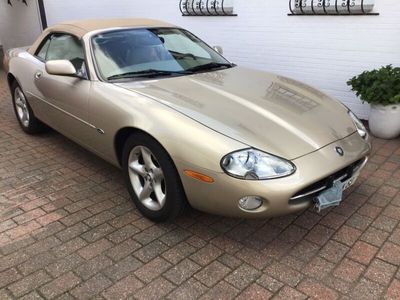 Jaguar XK8