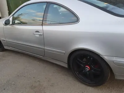 Gebraucht Mercedes CLK200 163 PS (119 kW) 2001 Silber Coupé