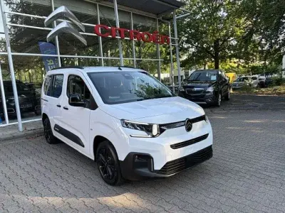 Neu Citroën Berlingo 102 PS (75 kW) 2026 Lackierung weiss icy/typ ausse Van / Kleinbus