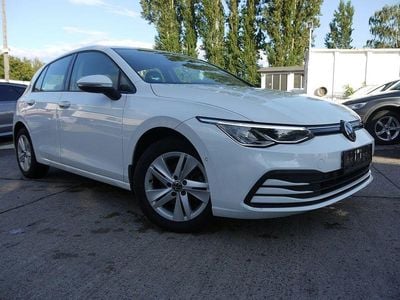 Gebraucht VW Golf VIII Life 116 PS (85 kW) 2022 Weiß Limousine