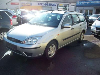 Gebraucht Ford Focus Ghia 101 PS (74 kW) 2002 Silber Kombi