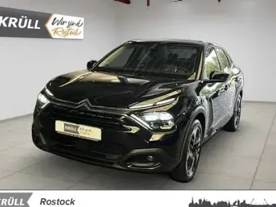Käytetty Citroën C4 X Shine 131 HP (96 kW) 2023 Musta Katumaasturi