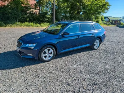 Gebraucht Skoda Superb Style 190 PS (139 kW) 2016 Blau Kombi