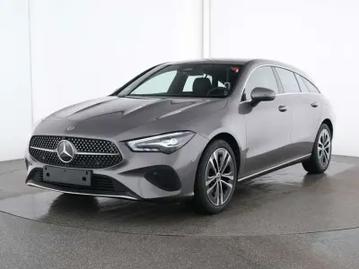 Gebraucht Mercedes CLA200 Shooting Brake Progressive 163 PS (119 kW) 2025 Metalliclack mountaingrau Kombi