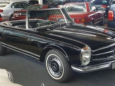 Gebraucht Mercedes 250 150 PS (110 kW) 1968 Schwarz Cabrio