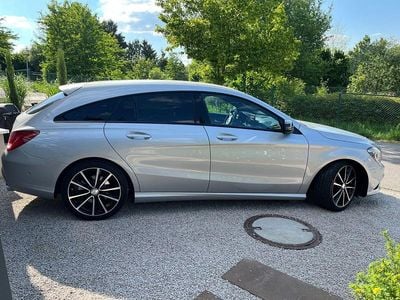 Gebraucht Mercedes CLA200 Shooting Brake Urban 156 PS (114 kW) 2016 Silber Kombi