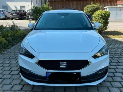 Gebraucht Seat Leon Style 150 PS (110 kW) 2024 Weiß Limousine