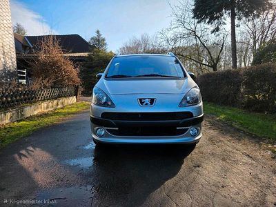 Gebraucht 2007 Peugeot 1007 Van / Kleinbus | 4.990 € (Teuer)