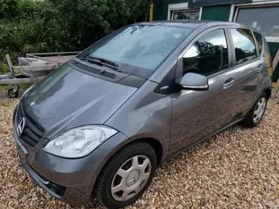 Gebraucht Mercedes A160 95 PS (69 kW) 2011 Grau Kleinwagen