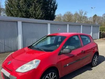 Gebraucht Renault Clio II Dynamique 75 PS (55 kW) 2009 Rot Limousine