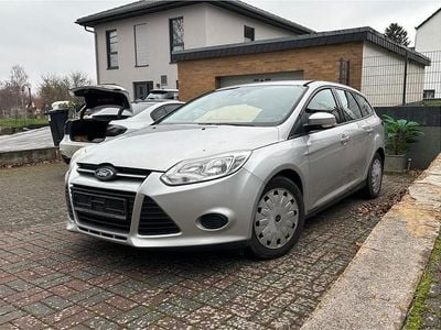 Silber Gebraucht 2013 Ford Focus Kombi | 2.099 € (Guter Preis)