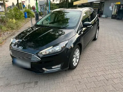 Gebraucht Ford Focus Titanium 120 PS (88 kW) 2026 Schwarz Kombi
