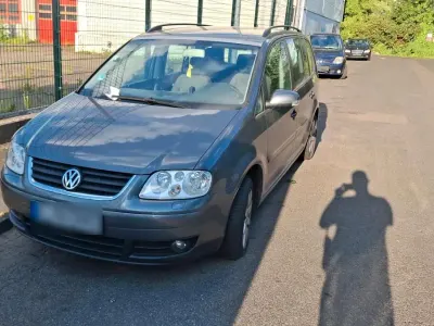 Gebraucht VW Touran 105 PS (77 kW) 2005 Silber Van / Kleinbus