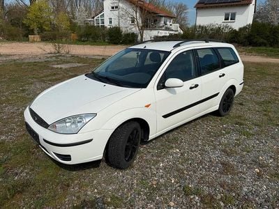 Usata Ford Focus 90 CV (66 kW) 2005 Bianco Station wagon