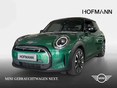 Gebraucht Mini Cooper SE Classic 135 kW (184 PS) 2022 British racing green metallic Kleinwagen