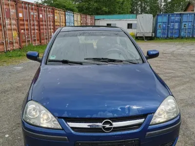 Używany Opel Corsa 60 KM (44 kW) 2004 Niebieski Hatchback