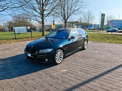 Käytetty BMW 325 204 HP (150 kW) 2011 Musta Farmari