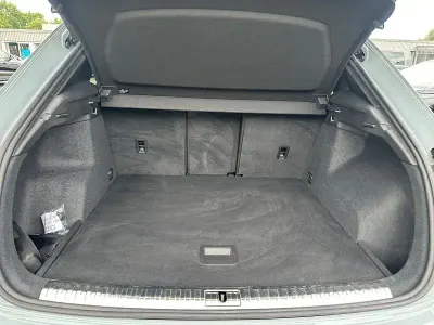 Gebraucht Audi RS Q3 Ambiente 400 PS (294 kW) 2023 Individuallackierungen audi exclusive SUV