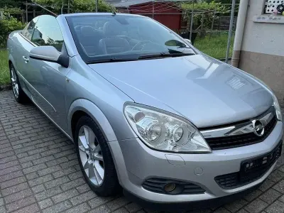 Gebraucht Opel Astra Edition 140 PS (102 kW) 2006 Silber Cabrio