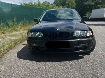 gebraucht BMW 320 i -