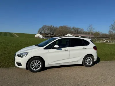 Gebraucht BMW 218 Active Tourer 136 PS (100 kW) 2015 Weiß Van / Kleinbus