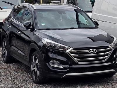 Gebraucht Hyundai Tucson 184 PS (135 kW) 2015 Schwarz SUV