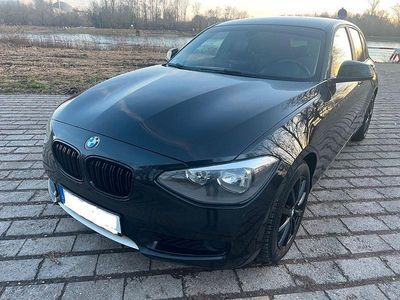 Schwarz Gebraucht 2011 BMW 116 Urban Line Kleinwagen | 8.200 € (Fairer Preis)