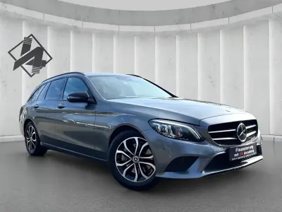 Gebraucht Mercedes C300 Night 258 PS (189 kW) 2019 Grau Limousine