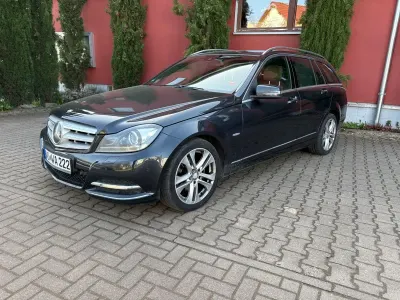 Gebraucht Mercedes C250 204 PS (150 kW) 2011 Schwarz Kombi