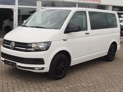 Gebraucht VW Multivan Trendline 150 PS (110 kW) 2019 Weiß Van / Kleinbus