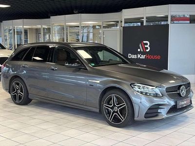 Grau Gebraucht 2020 Mercedes C300e AMG Kombi | 21.870 € (Fairer Preis)
