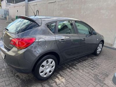 Usata Opel Astra Selection 87 CV (63 kW) 2011 Grigio Utilitaria