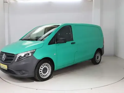Gebraucht Mercedes Vito 190 PS (139 kW) 2021 Grün Van