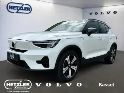 Gebraucht Volvo XC40 Plus 169 kW (231 PS) 2023 Crystal white / metallic SUV