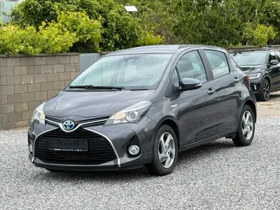 Gebraucht Toyota Yaris Hybrid Edition-S 75 PS (55 kW) 2016 Grau Kleinwagen