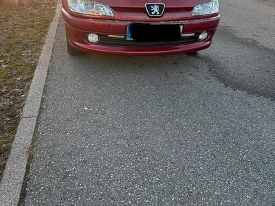 Gebraucht Peugeot 306 89 PS (65 kW) 2000 Rot Kleinwagen
