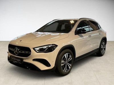 gebraucht Mercedes GLA180 Night SpurW ACC KAM PDC SpurH Navi AUT