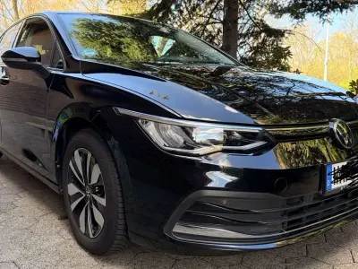Używany VW Golf VIII Move 150 KM (110 kW) 2023 Czarny Hatchback