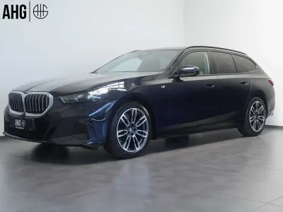 Gebraucht BMW 520 M Sport 197 PS (144 kW) 2024 Schwarz Kombi