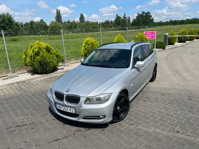 Gebraucht BMW 318 143 PS (105 kW) 2012 Silber Kombi