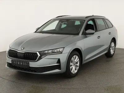 Neu Skoda Octavia Selection 150 PS (110 kW) 2026 Smokey diamond silver metallic Kombi