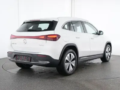 Gebraucht Mercedes EQA300 Progressive 167 kW (228 PS) 2025 Weiß SUV