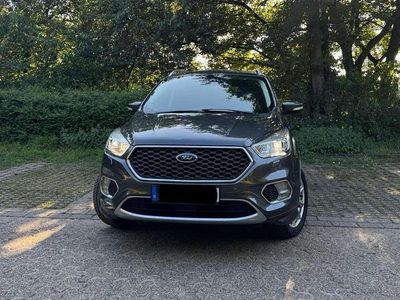 Grau Gebraucht 2018 Ford Kuga Vignale SUV | 16.850 € (Fairer Preis)