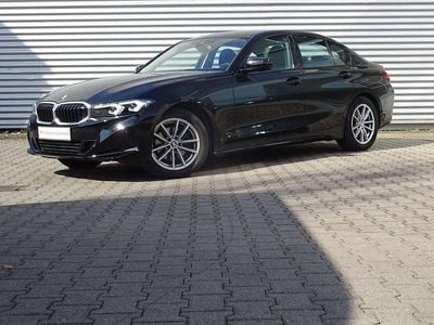 Gebraucht BMW 320 184 PS (135 kW) 2023 Schwarz uni Limousine
