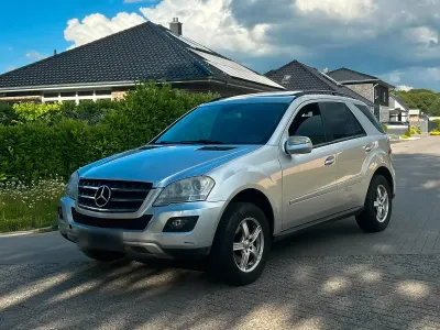 Gebraucht Mercedes ML320 225 PS (165 kW) 2009 Grau SUV