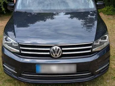Gebraucht VW Caddy Highline 102 PS (75 kW) 2017 Blau Van / Kleinbus