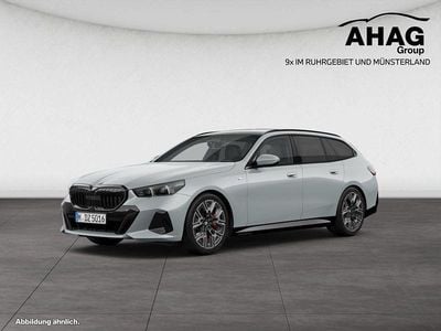 Neu BMW 540 Performance 303 PS (222 kW) 2026 Grau Limousine