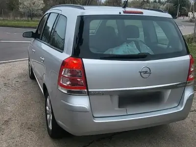Gebraucht Opel Zafira 105 PS (77 kW) 2008 Grau Van / Kleinbus